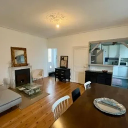 T2 With Terrace In Apartment *