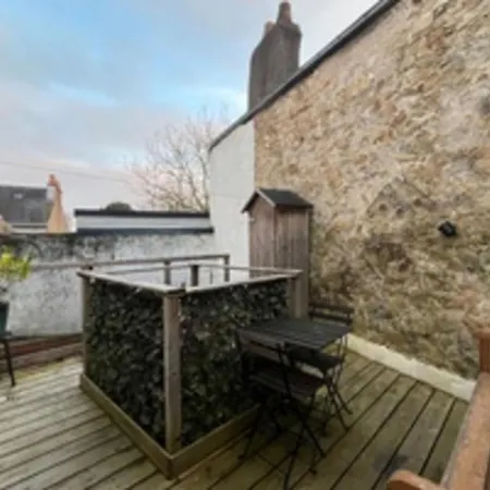 T2 With Terrace In Apartment Nantes